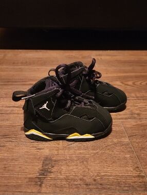 Jordan Kids Black and Yellow High-Top Sneakers